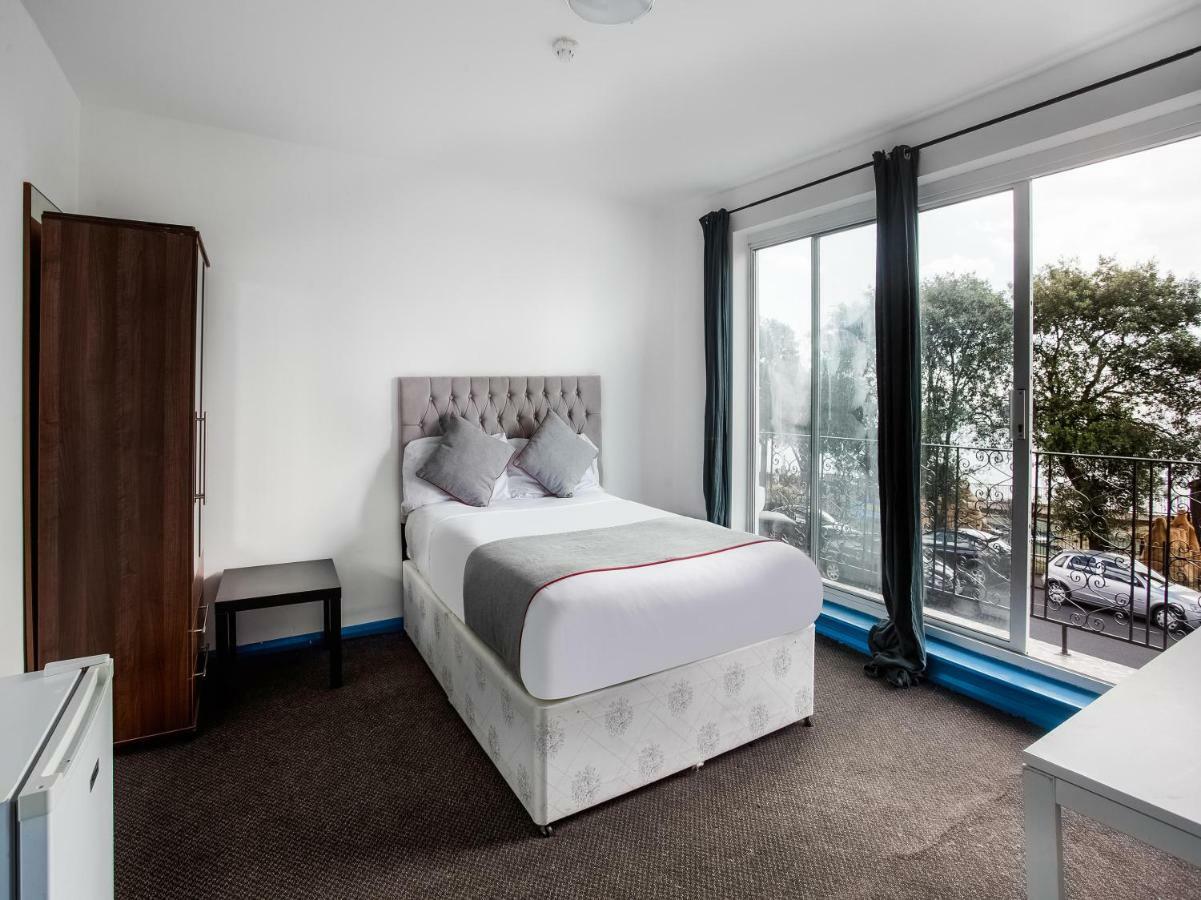 The Clacton Hotel Kültér fotó