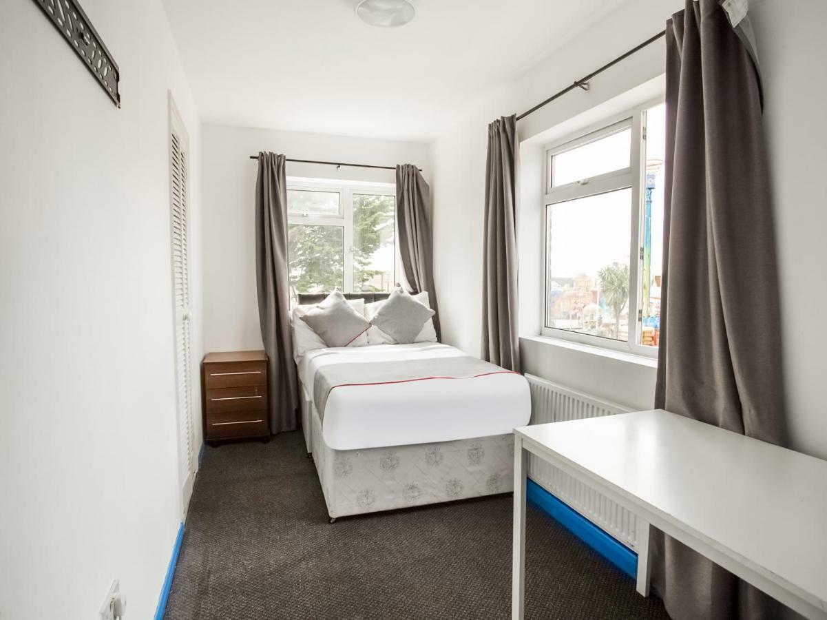 The Clacton Hotel Kültér fotó
